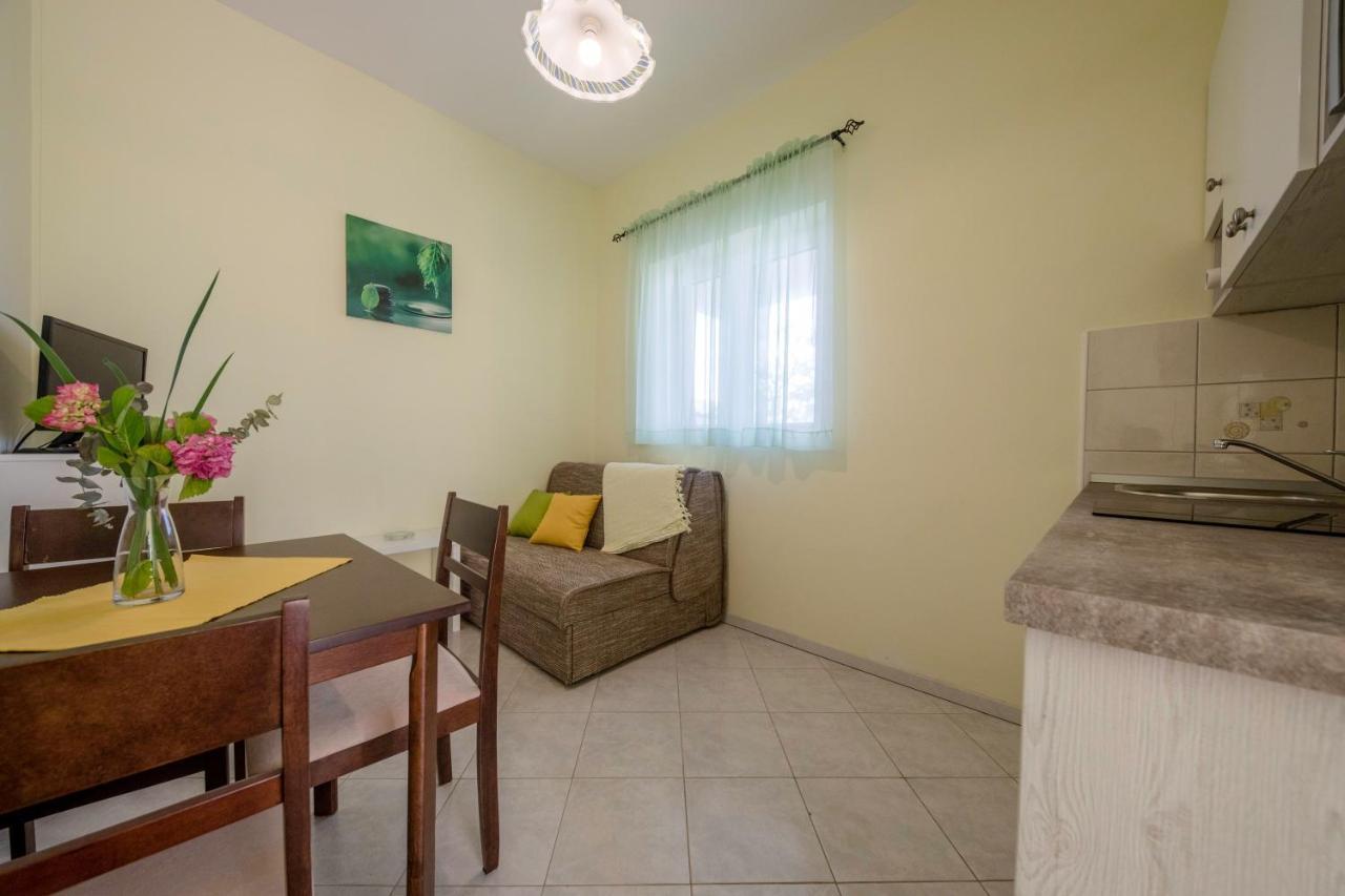 Apartments By The Sea Supetarska Draga - Donja, Rab - 11769 Exterior foto