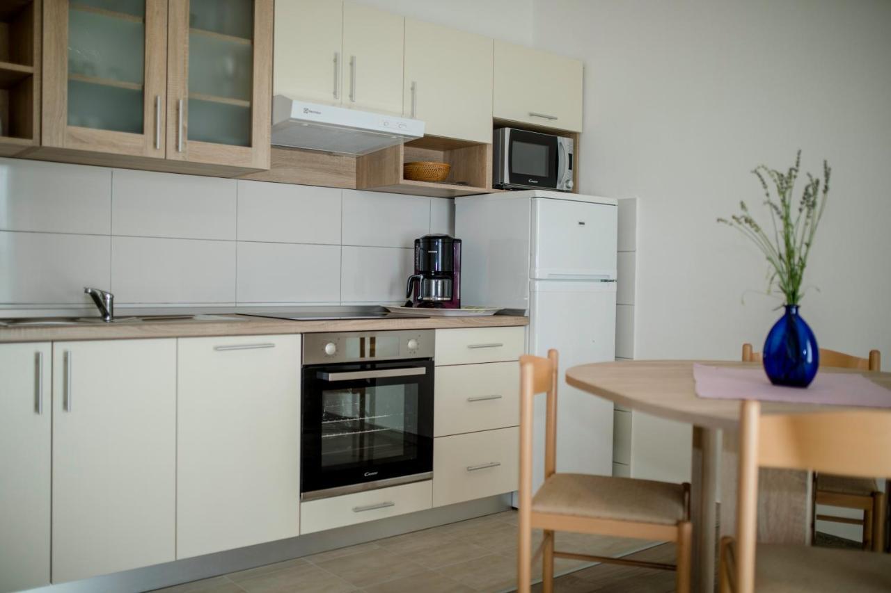 Apartments By The Sea Supetarska Draga - Donja, Rab - 11769 Exterior foto